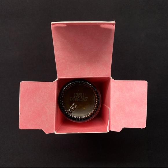 MAD HIPPIE AHA Exfoliating Peel w/ Ceramides & Peptides, Glycolic & Lactic Acid - Picture 3 of 3